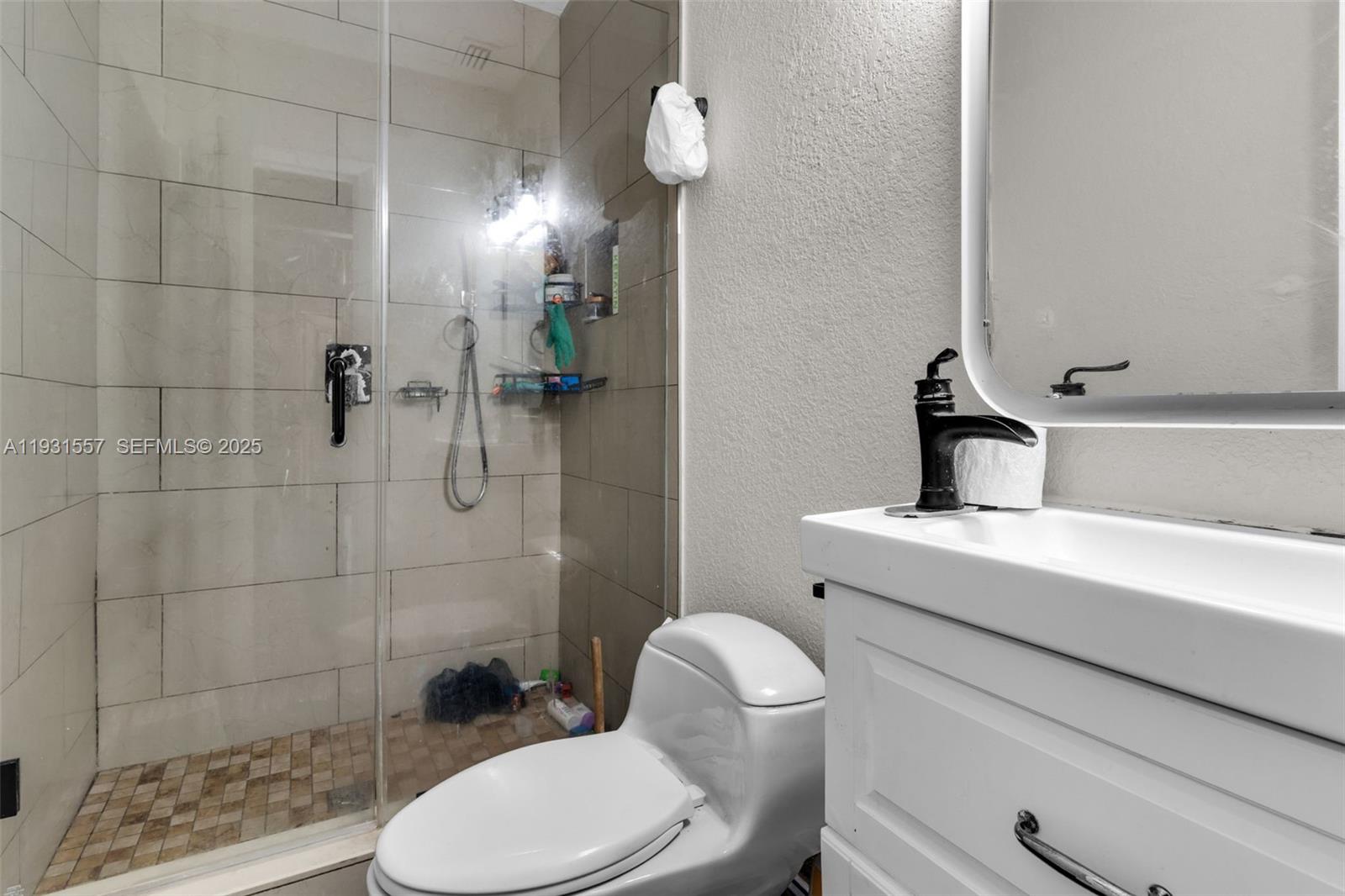   /   sq. ft. $ 2025-12-17 0 Photo