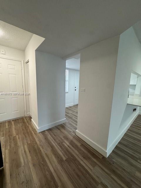 Ver detalles F407 1 / 2 898 sq. ft. $ 2026-04-23 0 foto