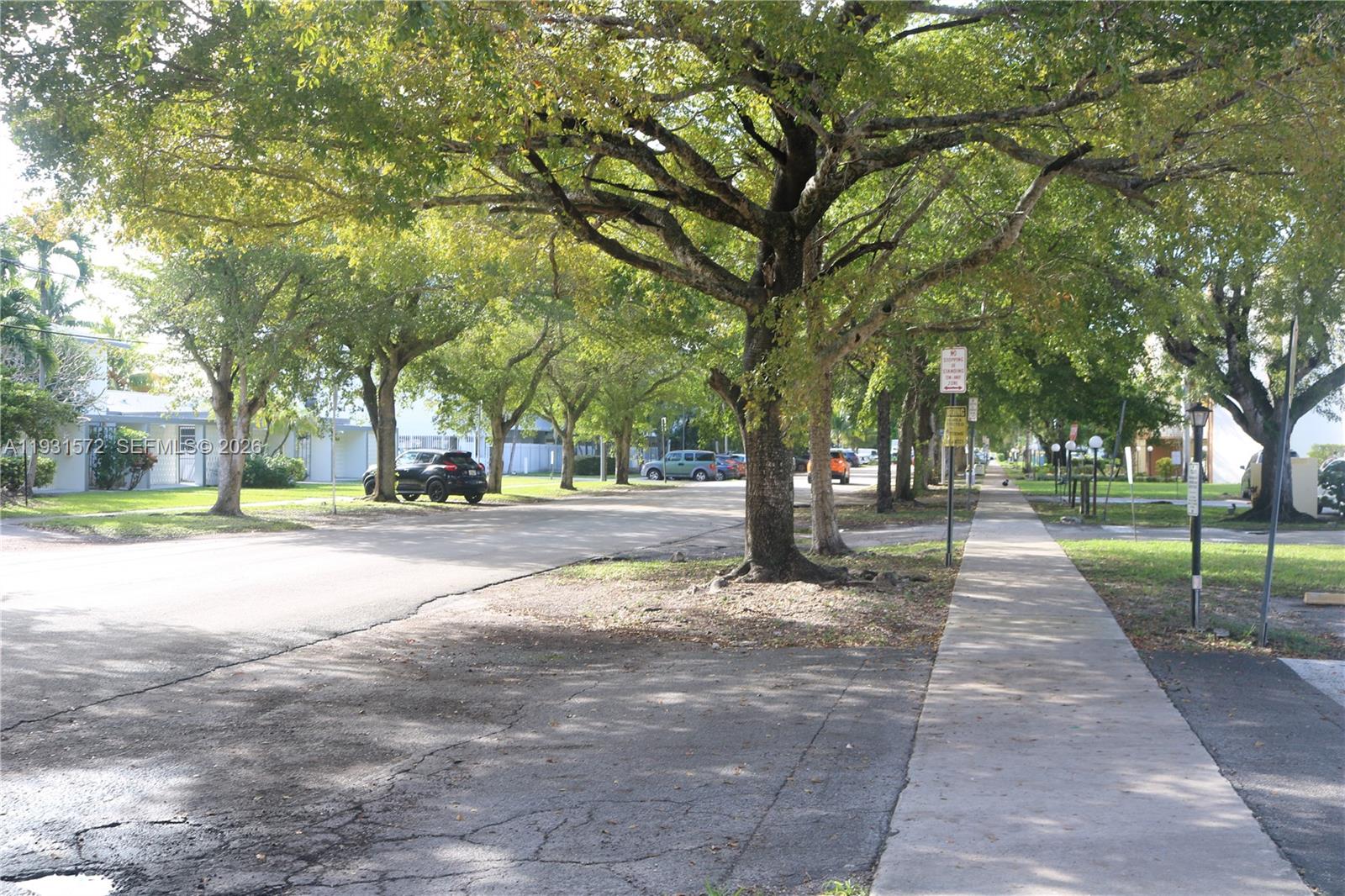 Ver detalles F407 1 / 2 898 sq. ft. $ 2026-04-23 0 foto