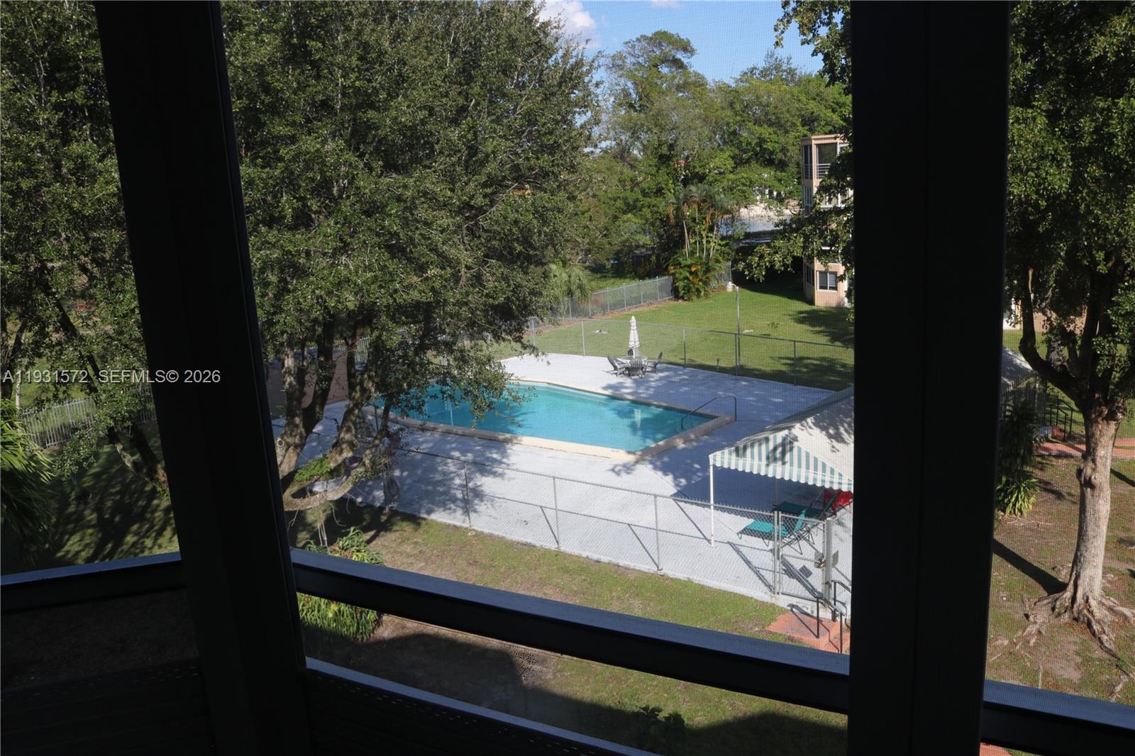 Ver detalles F407 1 / 2 898 sq. ft. $ 2026-04-23 0 foto