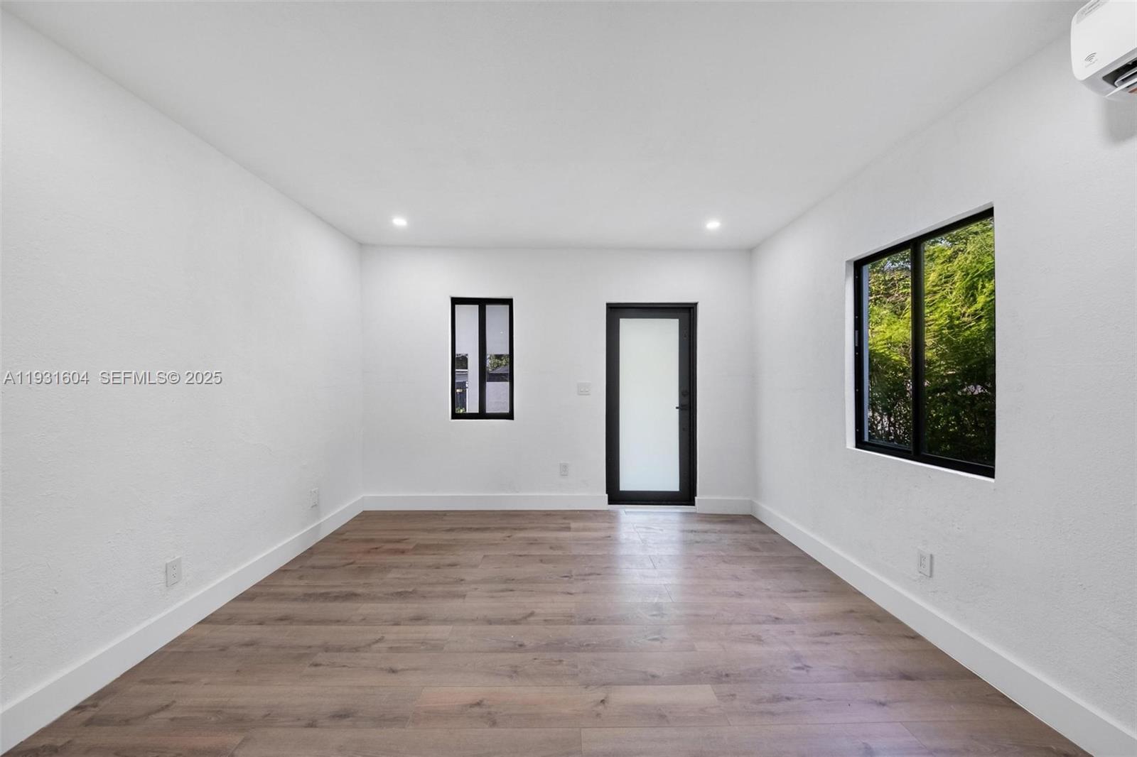   /  1541 sq. ft. $ 2025-12-16 0 foto