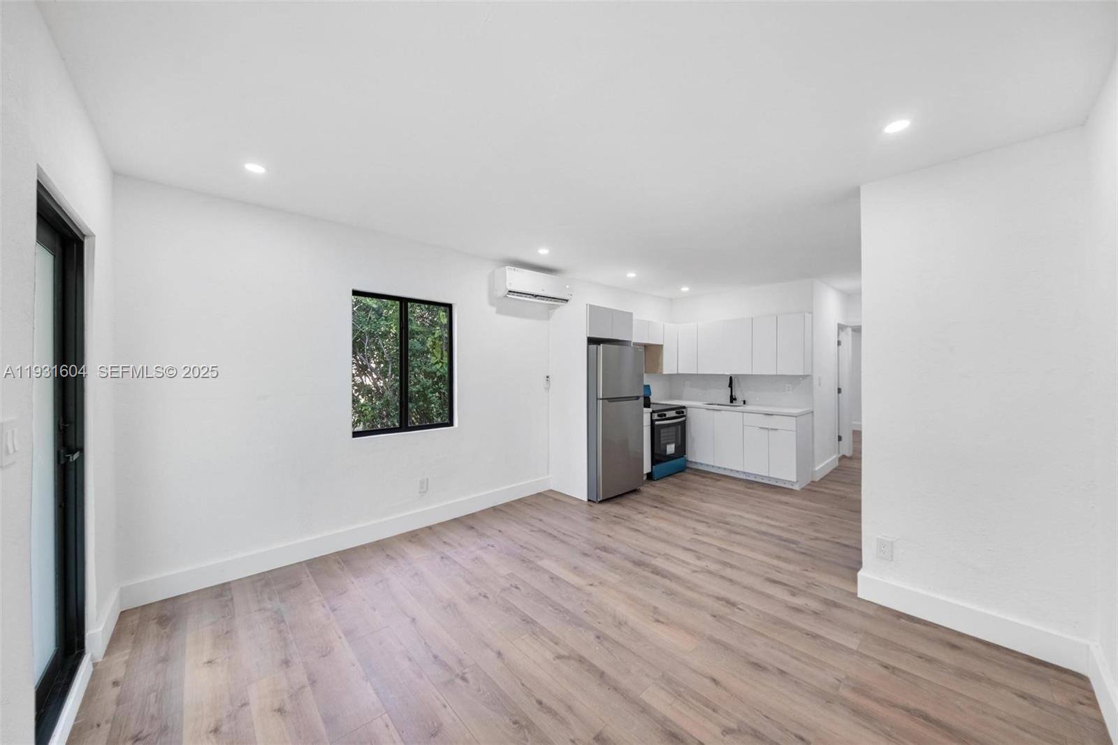   /  1541 sq. ft. $ 2025-12-16 0 foto