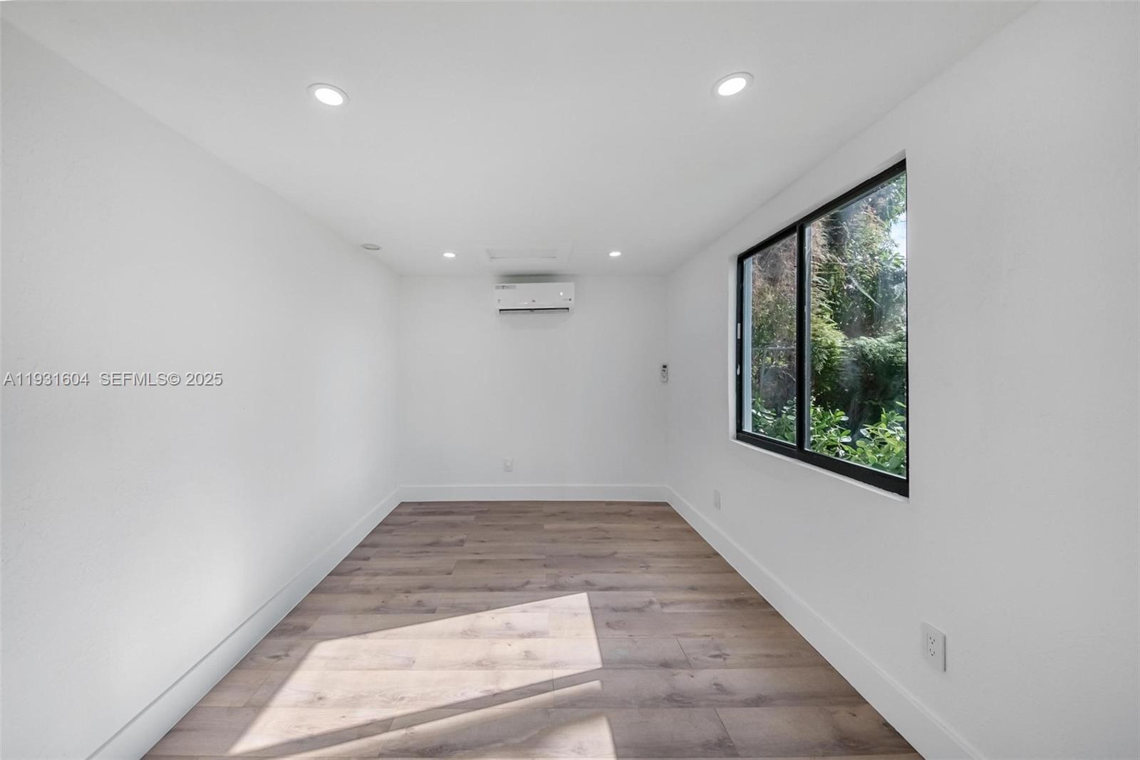   /  1541 sq. ft. $ 2025-12-16 0 foto