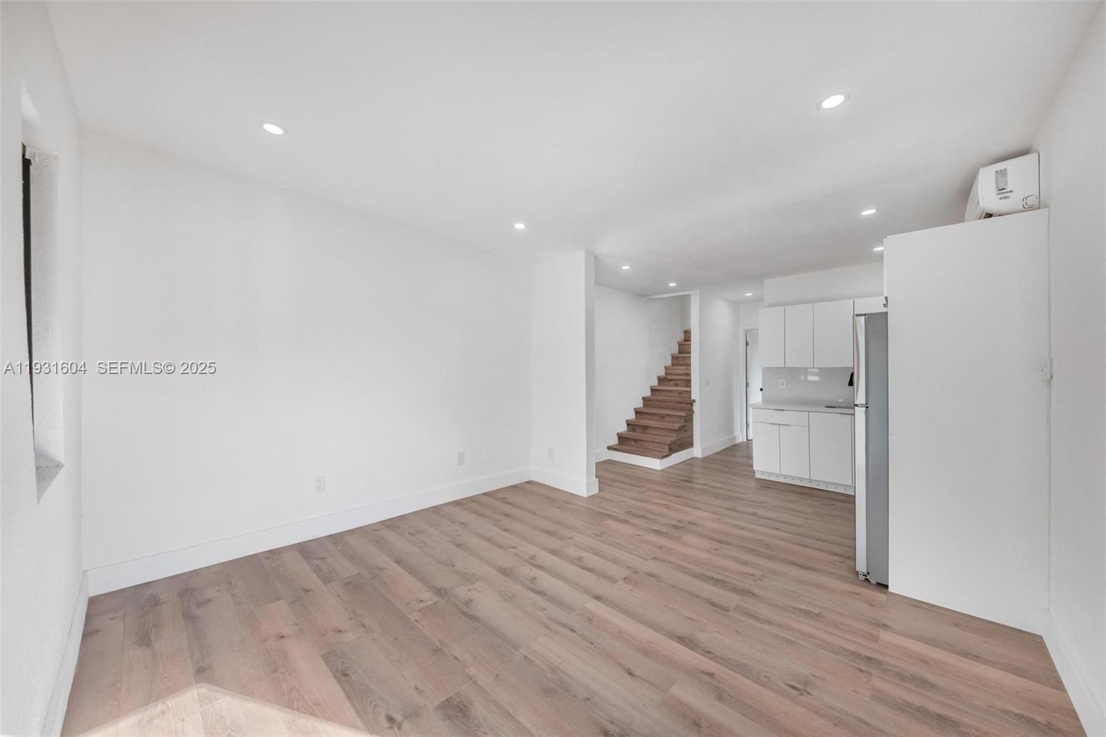   /  1541 sq. ft. $ 2025-12-16 0 foto