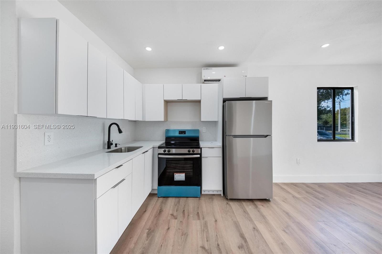   /  1541 sq. ft. $ 2025-12-16 0 foto