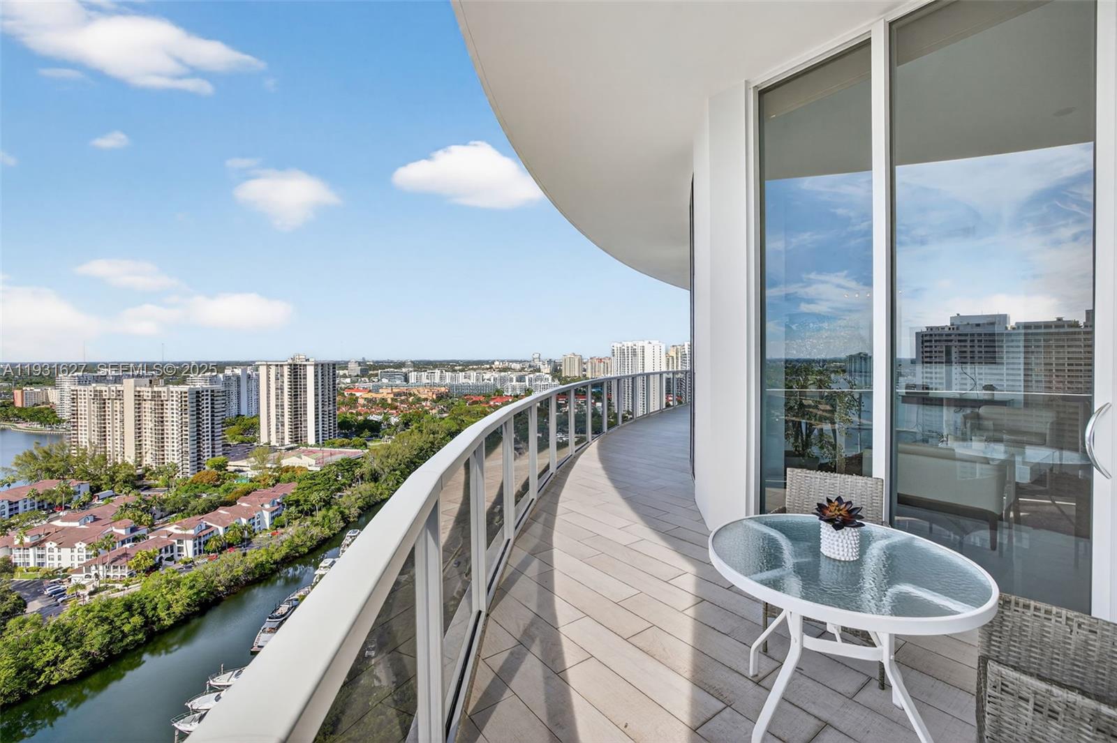 2303 3 / 3 2235 sq. ft. $ 2025-12-16 0 Photo