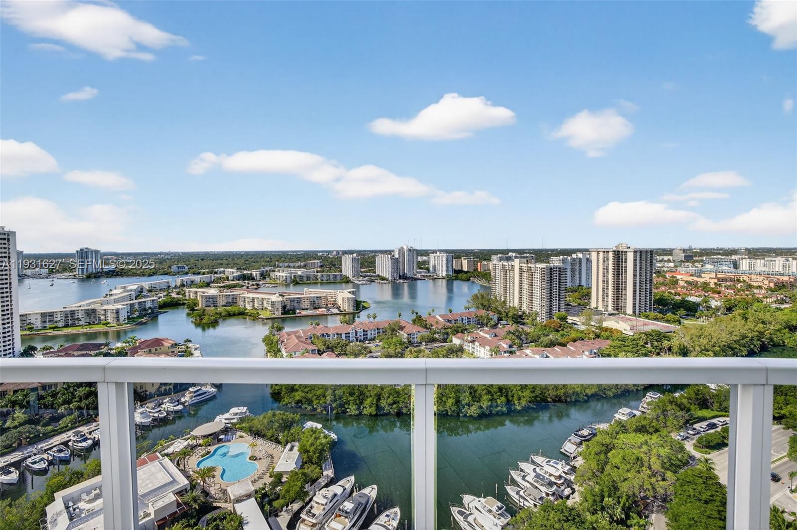 2303 3 / 3 2235 sq. ft. $ 2025-12-16 0 Photo