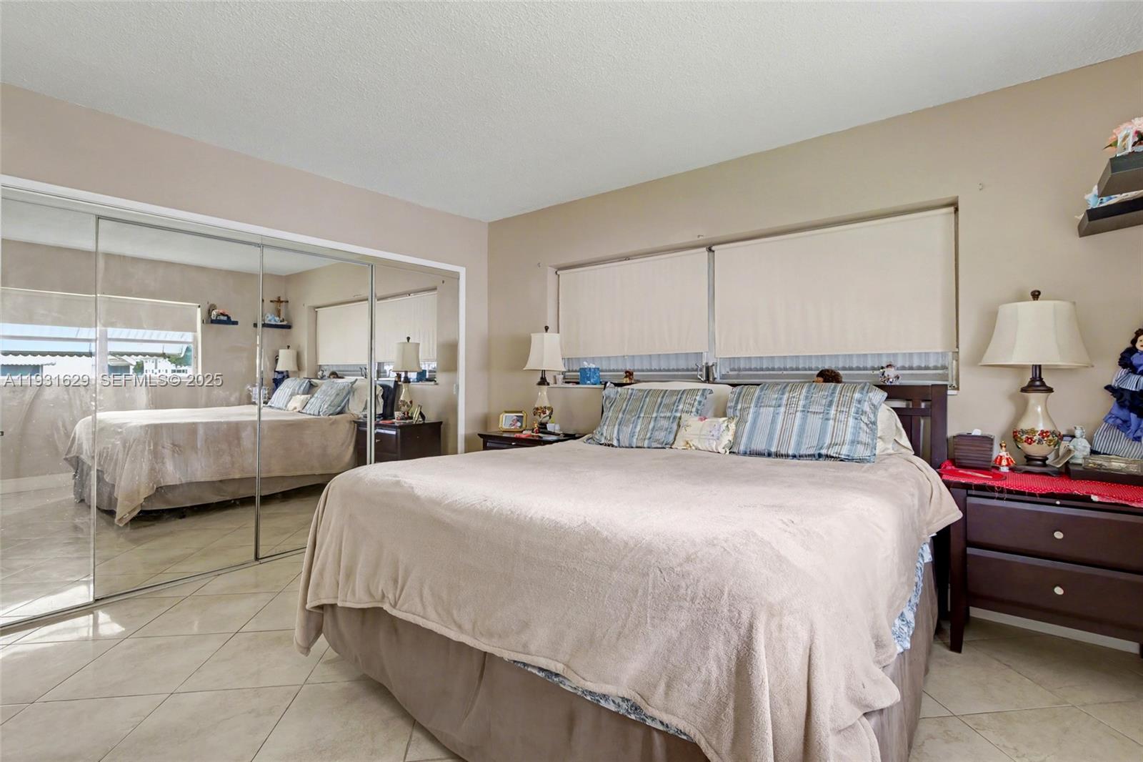 214 2 / 2 899 кв.футов $ 2025-12-16 0 Фото