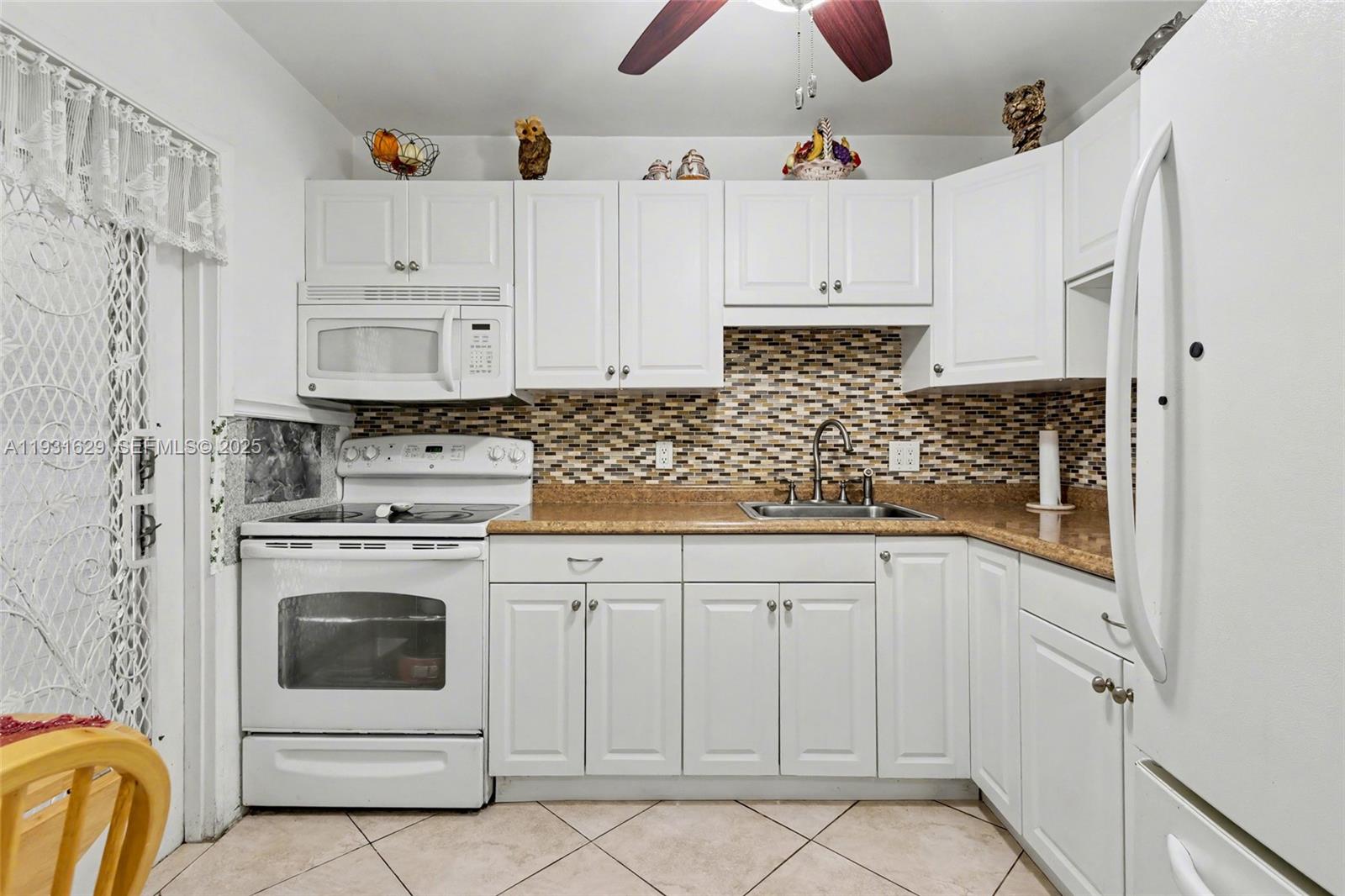 214 2 / 2 899 кв.футов $ 2025-12-16 0 Фото