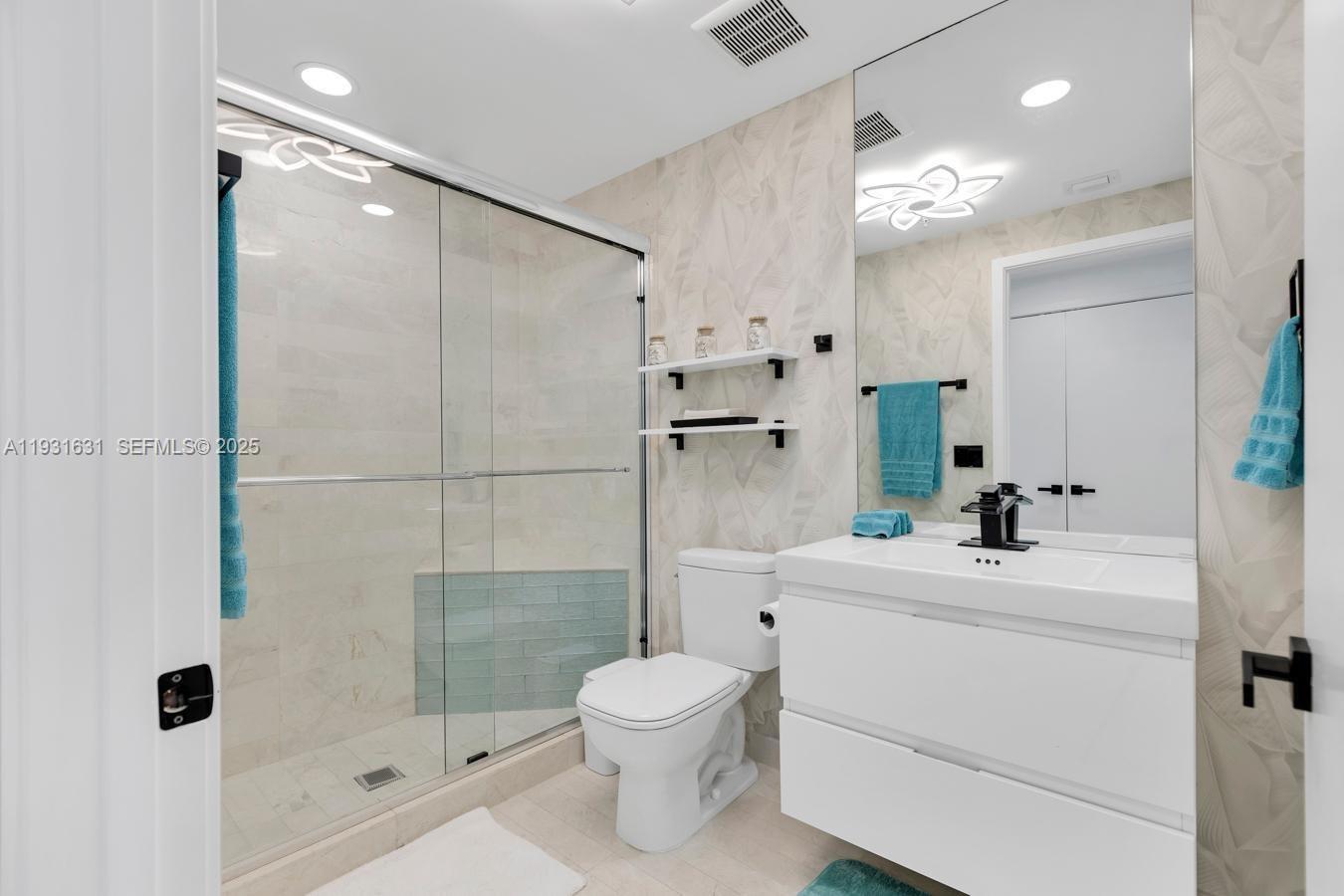 Photo of 17111 Biscayne Blvd  #909, North Miami Beach, Florida, 33160 - 