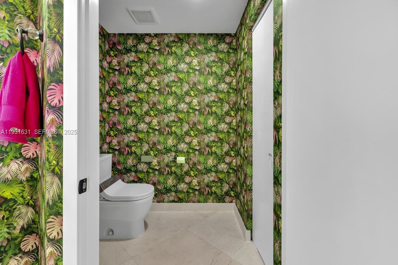 Photo of 17111 Biscayne Blvd  #909, North Miami Beach, Florida, 33160 - 