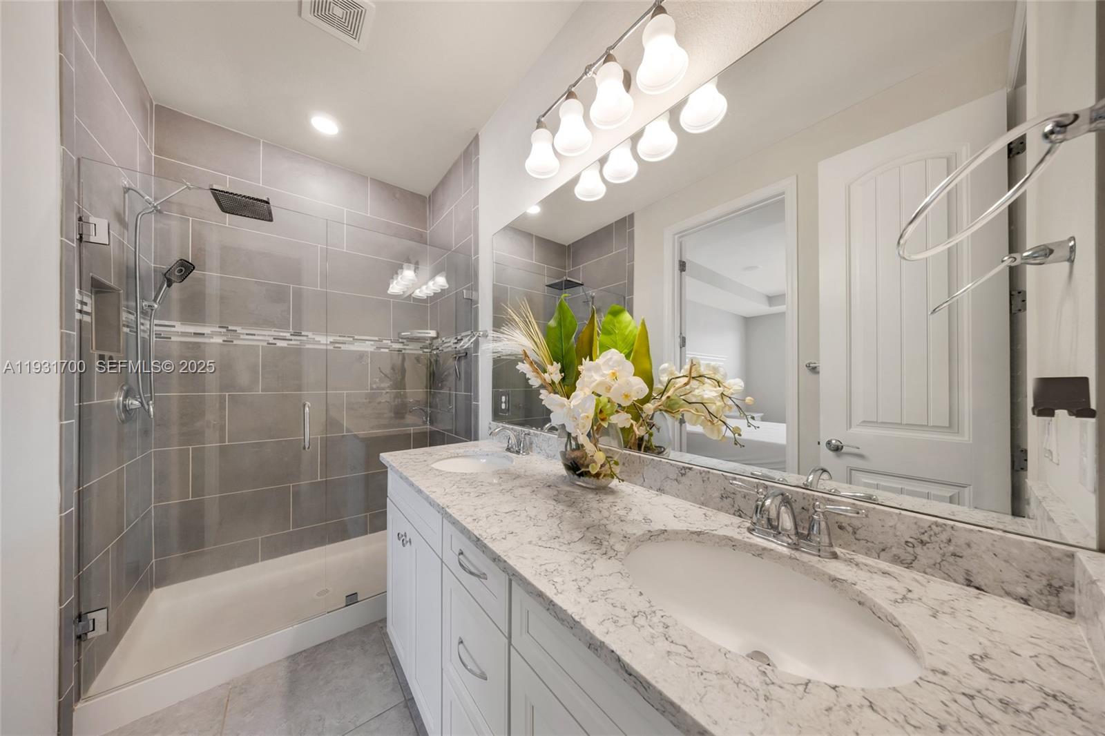 5110 3 / 3 1421 sq. ft. $ 2025-12-16 0 foto