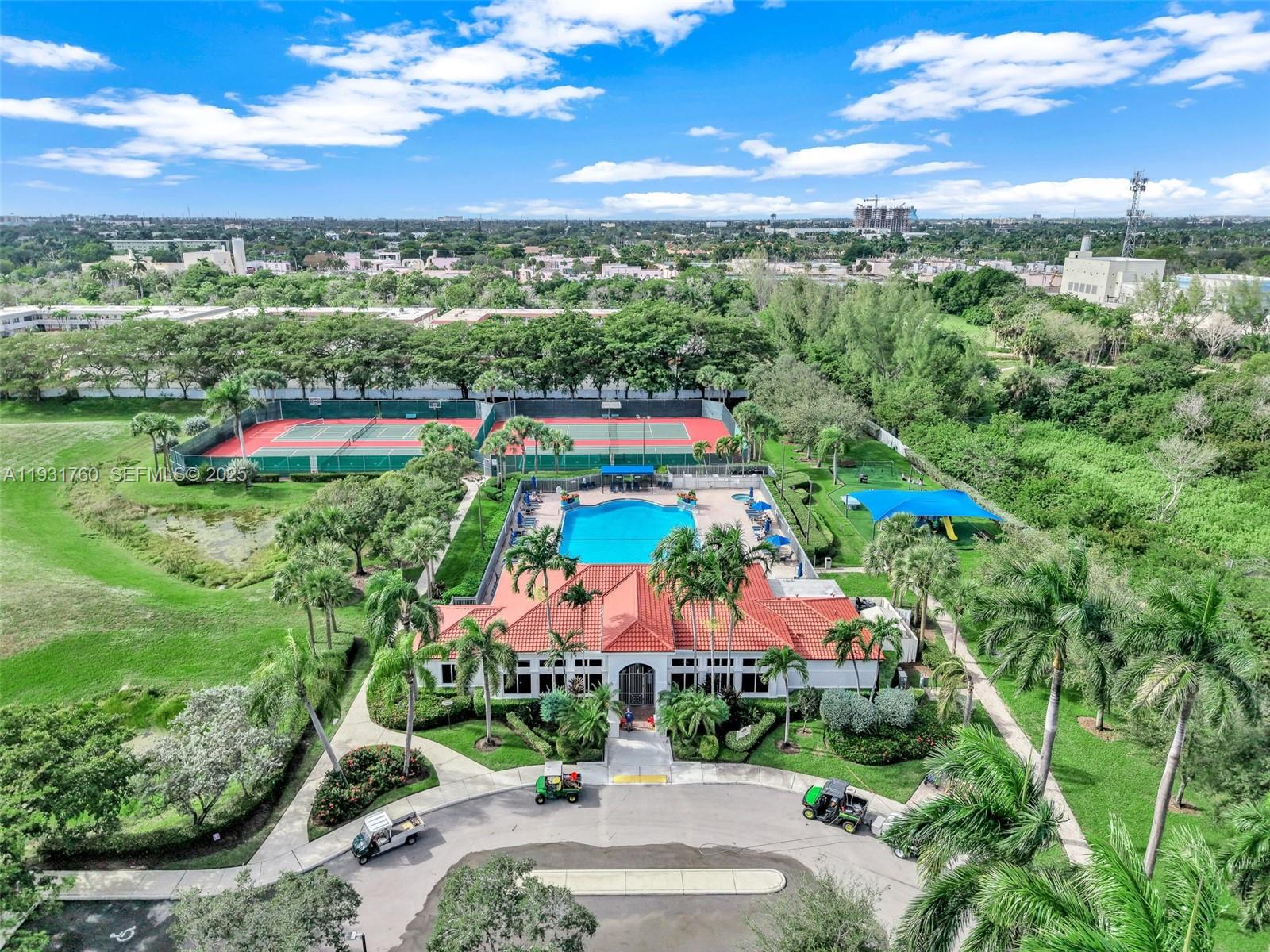 Photo of 1420 Weeping Willow Way (1420), Hollywood, Florida, 33019 -