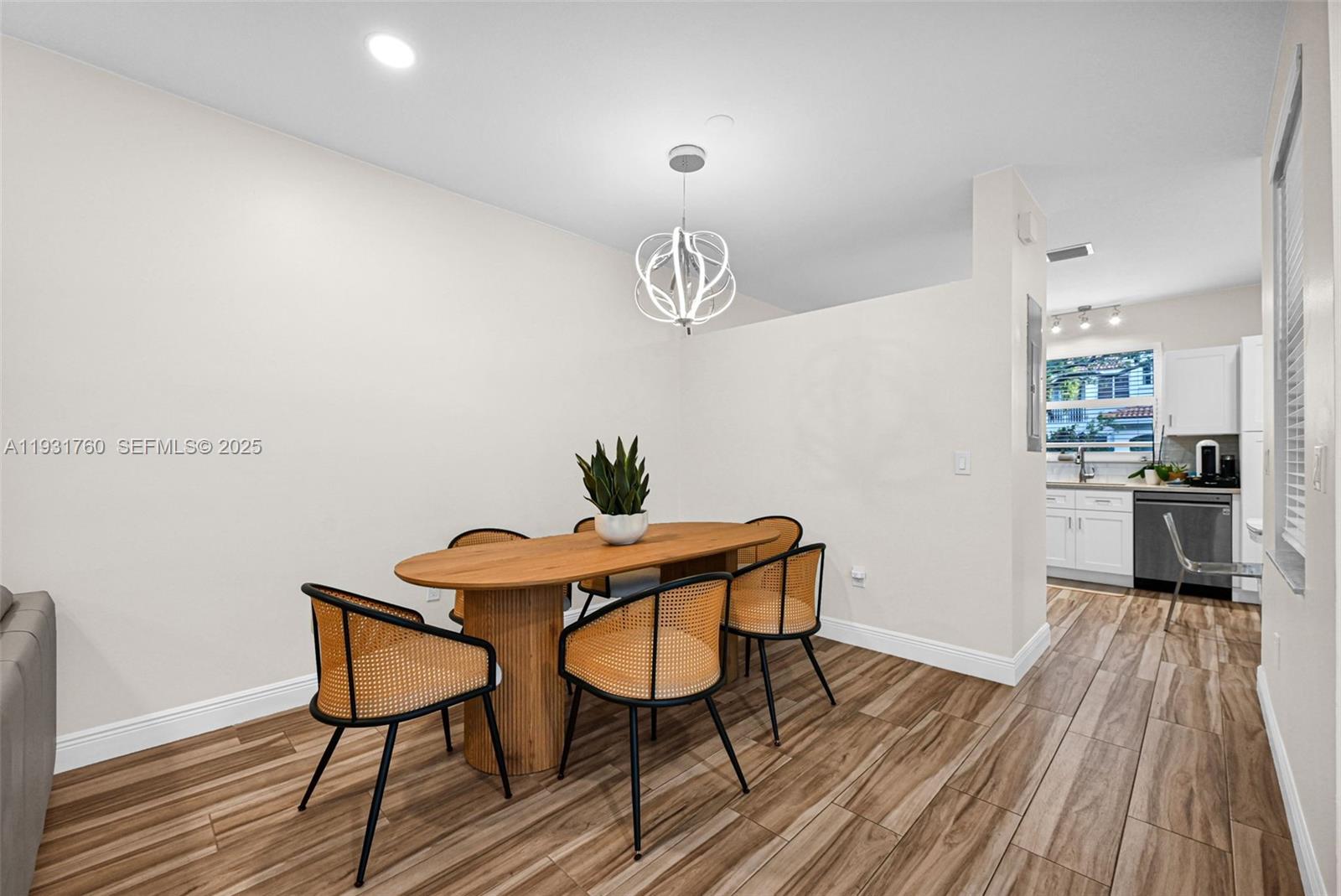 Photo of 1420 Weeping Willow Way (1420), Hollywood, Florida, 33019 -