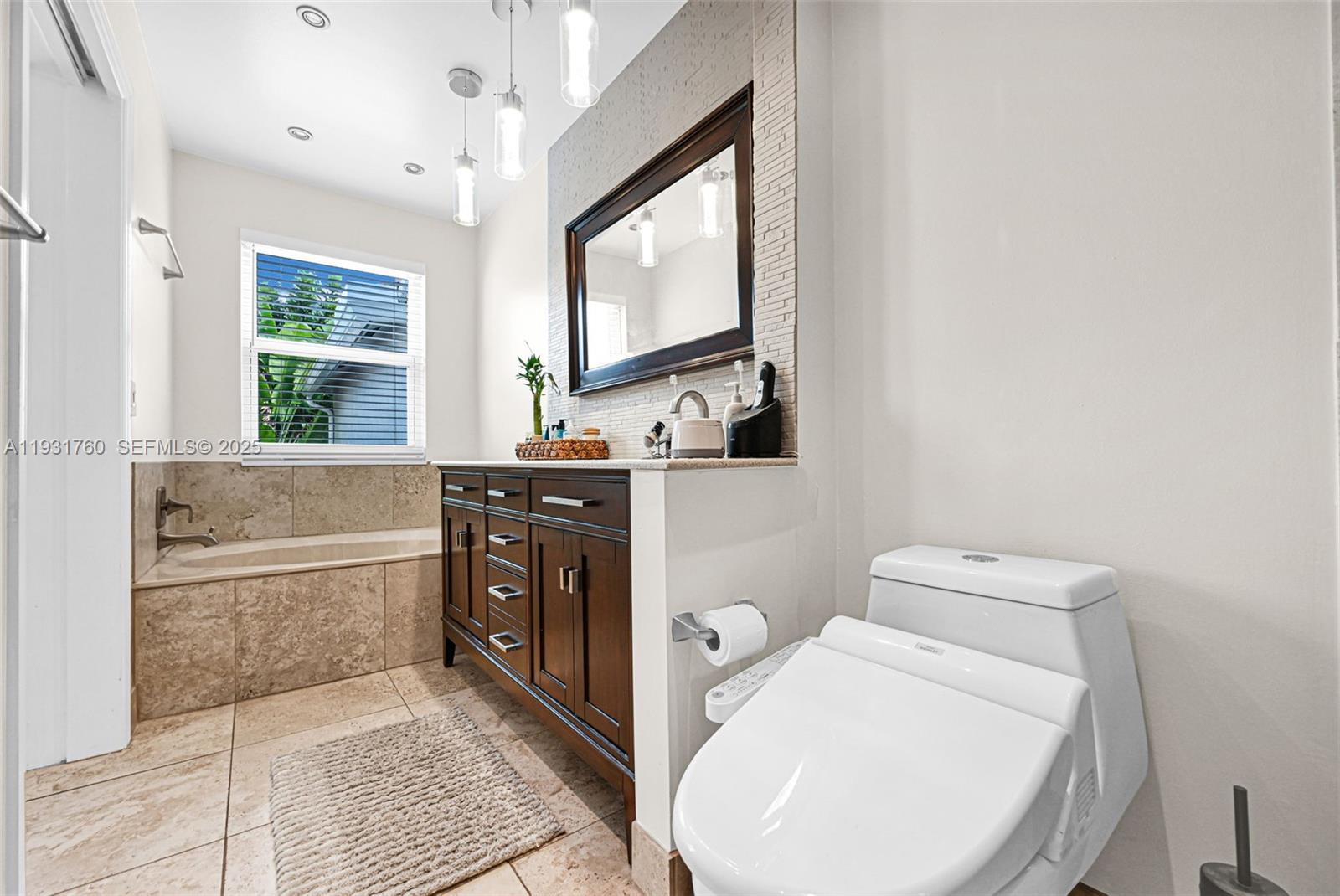 Photo of 1420 Weeping Willow Way (1420), Hollywood, Florida, 33019 -