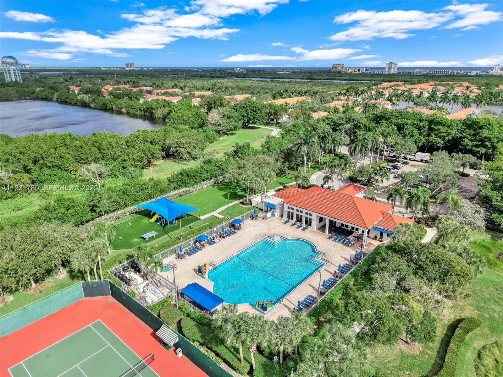 Photo of 1420 Weeping Willow Way (1420), Hollywood, Florida, 33019 -