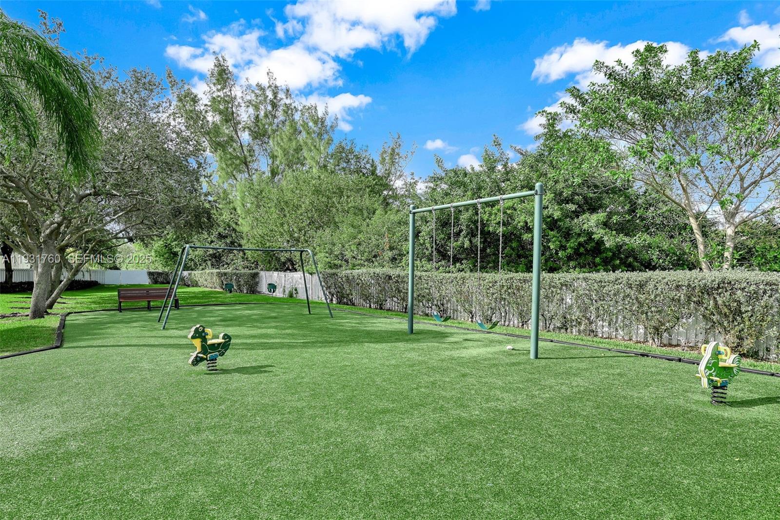 Photo of 1420 Weeping Willow Way (1420), Hollywood, Florida, 33019 -