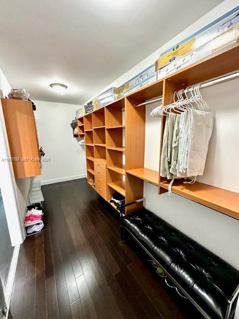 Photo of 20201 Country Club Dr  #903, Aventura, Florida, 33180 - Master Bedroom Closet