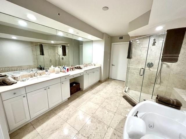 Photo of 20201 Country Club Dr  #903, Aventura, Florida, 33180 - 