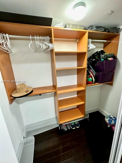 Photo of 20201 Country Club Dr  #903, Aventura, Florida, 33180 - 3rd Bedroom Walkin Closet