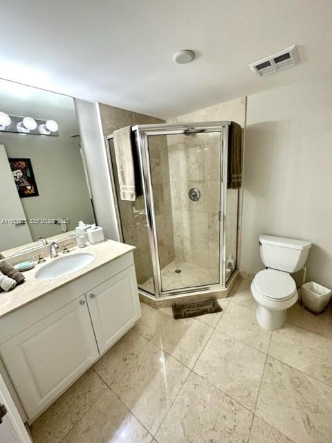 Photo of 20201 Country Club Dr  #903, Aventura, Florida, 33180 - 2nd Bathroom