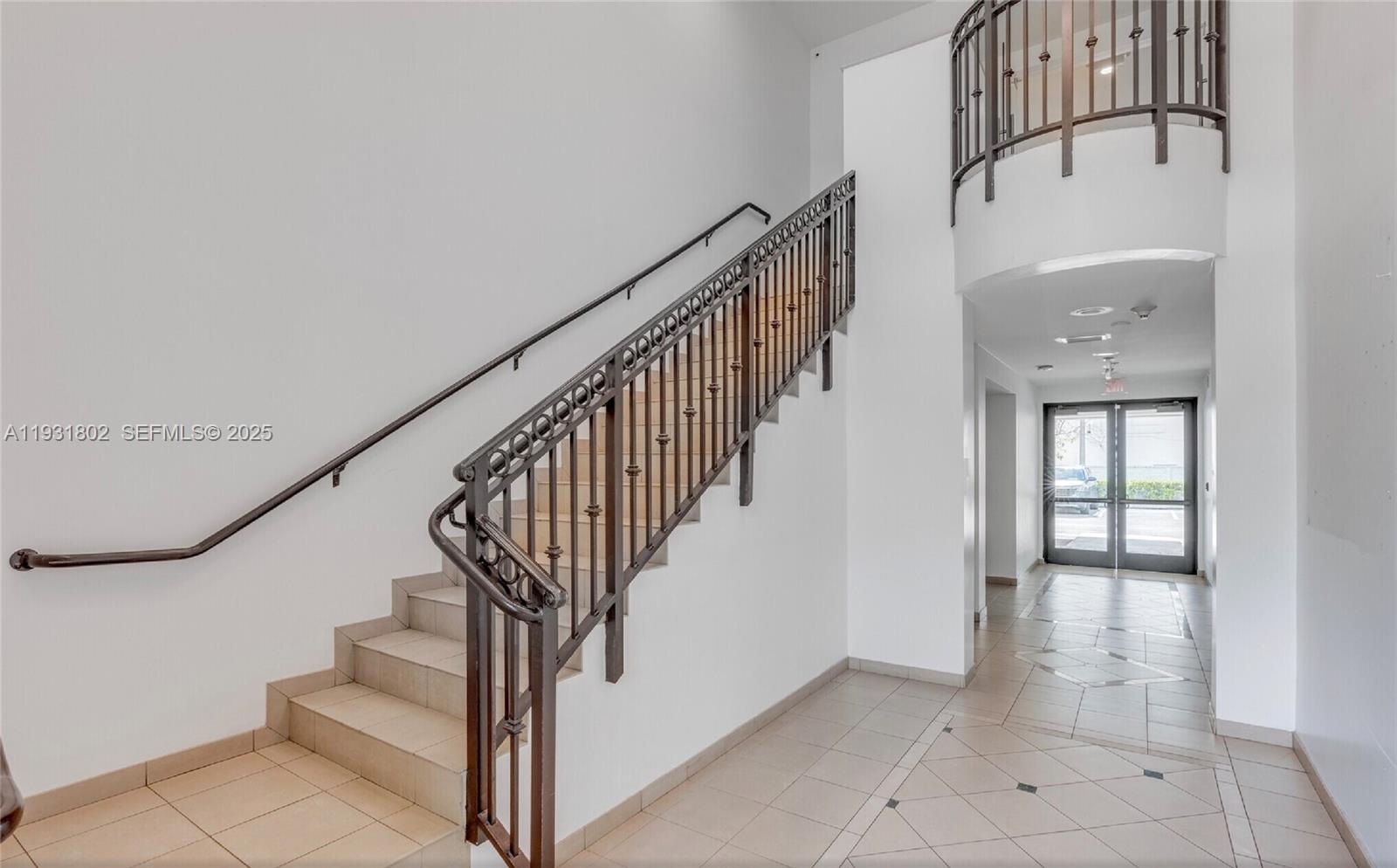   /   sq. ft. $ 2025-12-16 0 foto