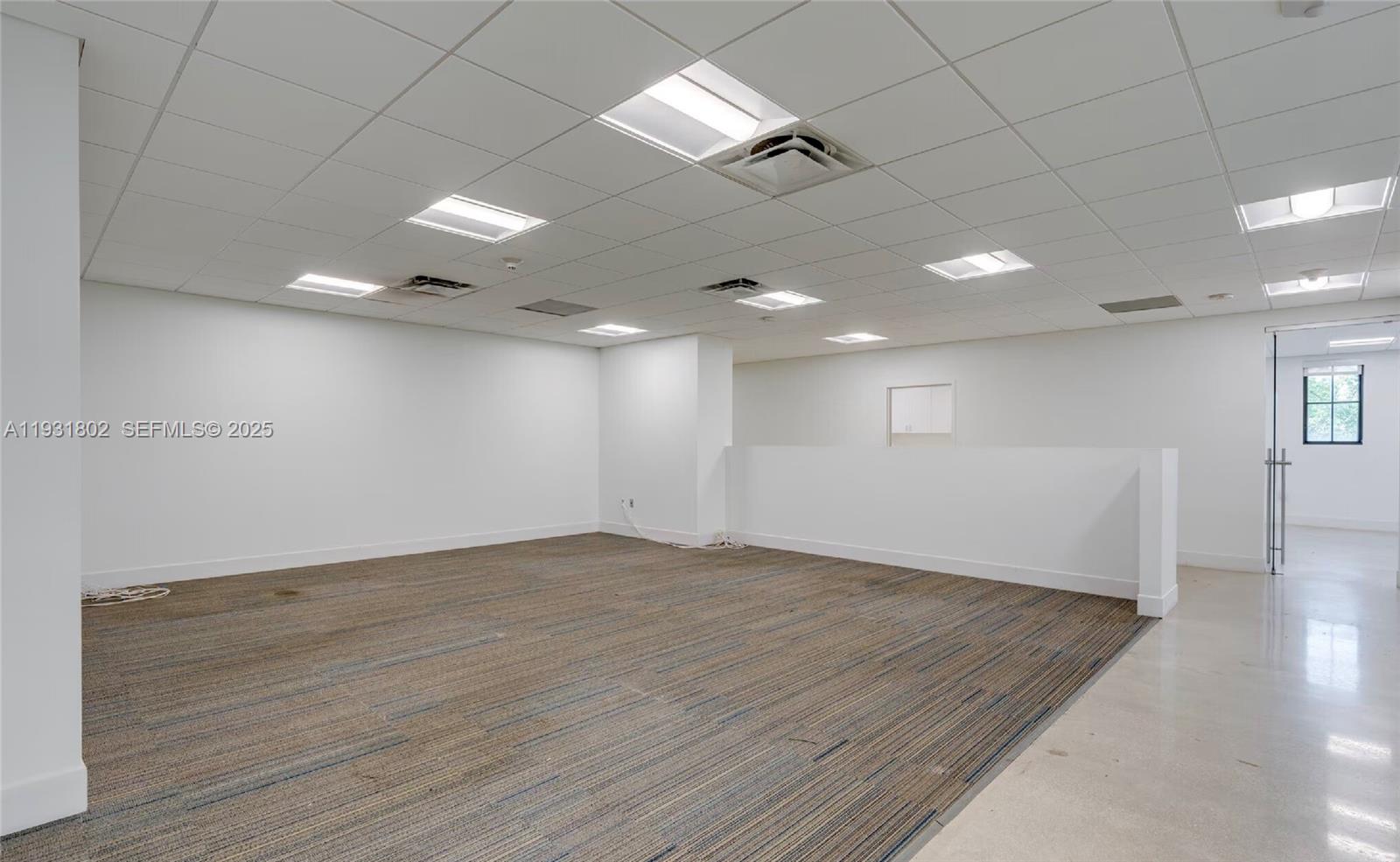   /   sq. ft. $ 2025-12-16 0 foto