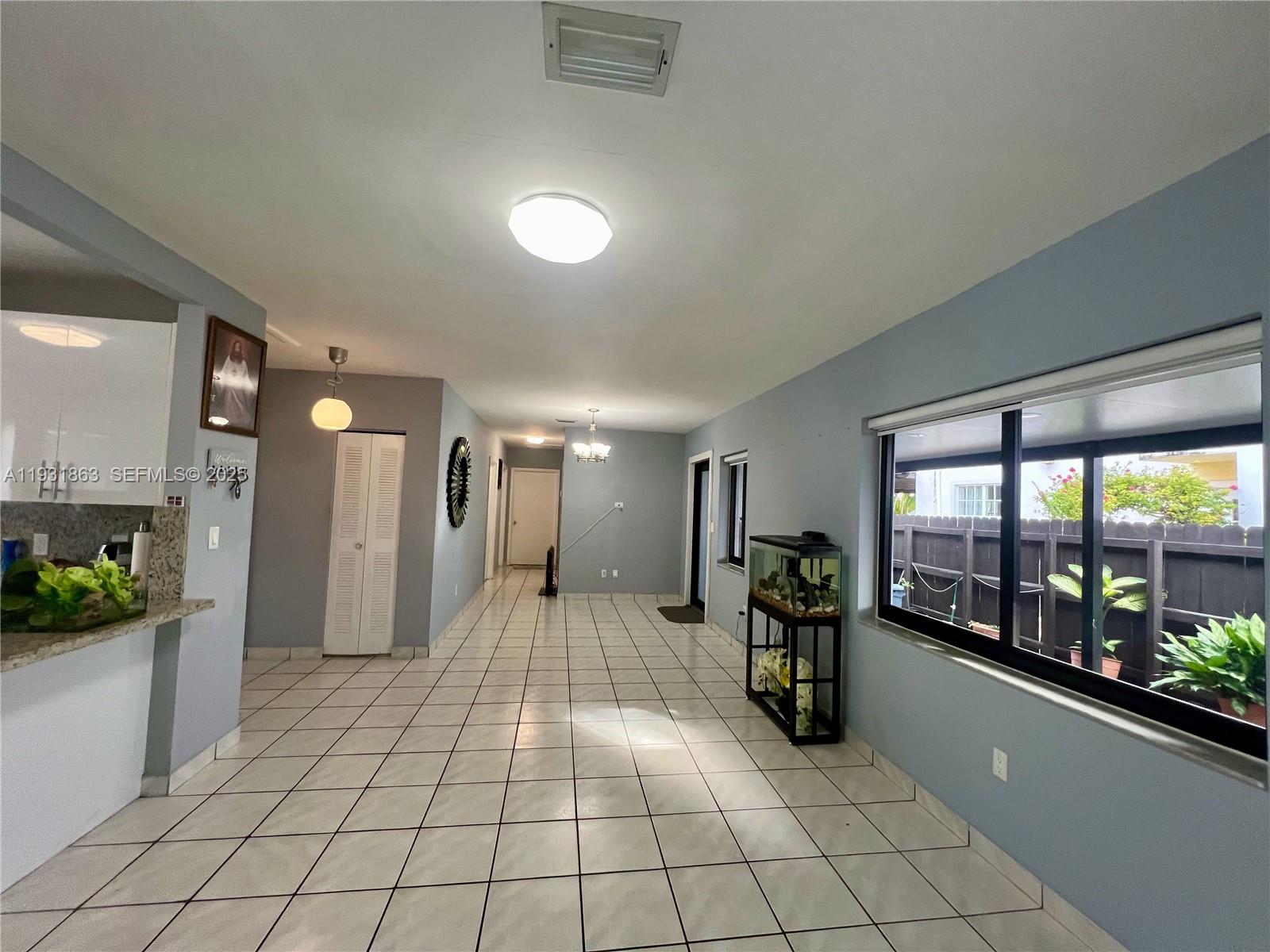   /  2343 sq. ft. $ 2025-12-17 0 Photo