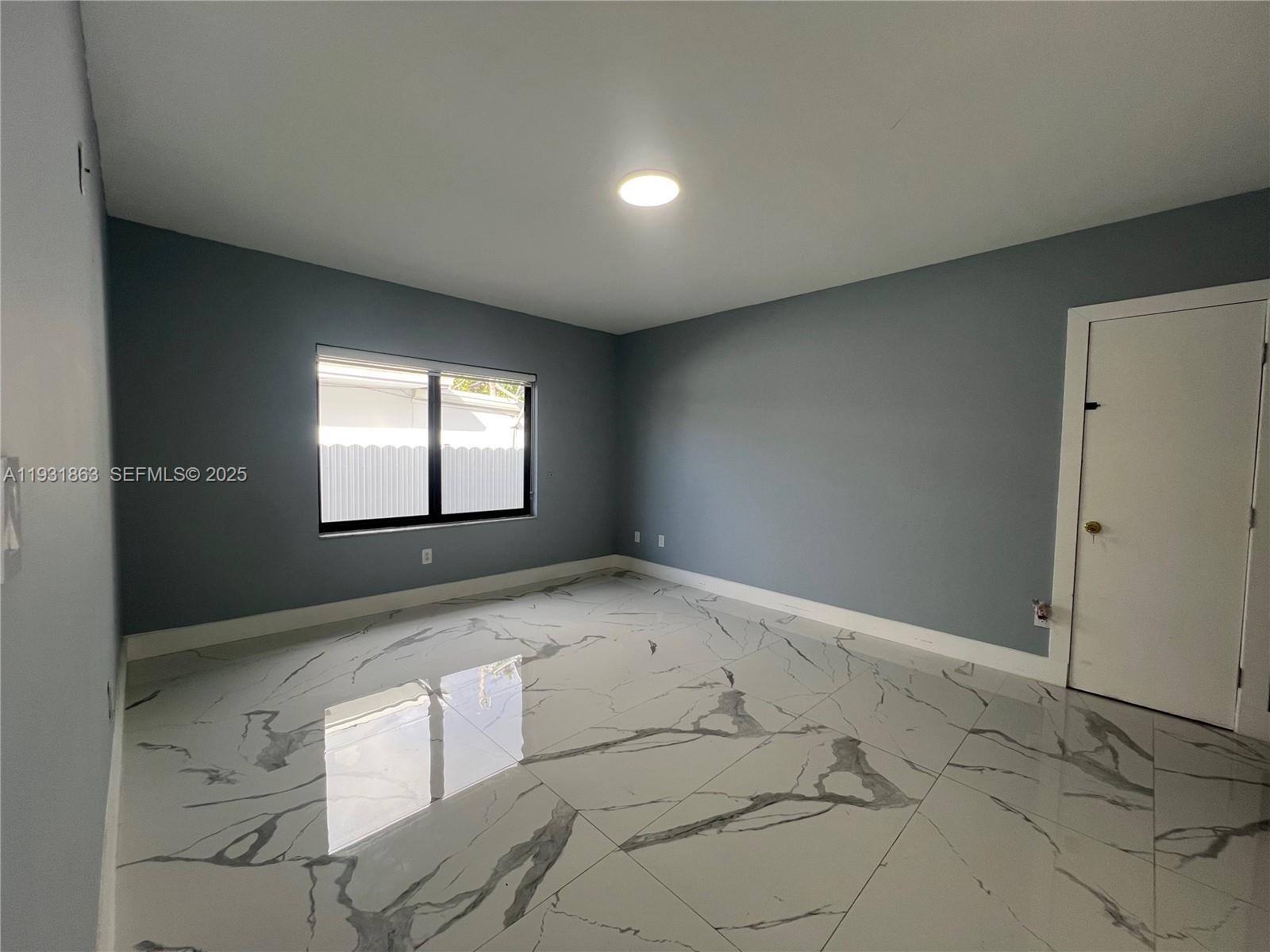   /  2343 sq. ft. $ 2025-12-17 0 Photo