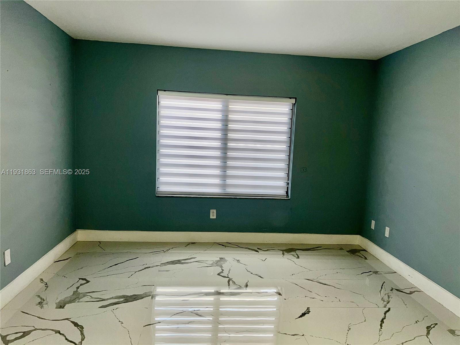   /  2343 sq. ft. $ 2025-12-17 0 Photo