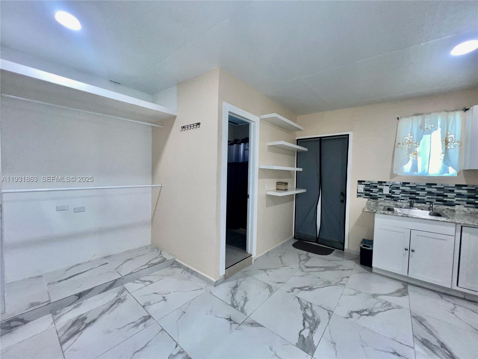   /  2343 sq. ft. $ 2025-12-17 0 Photo