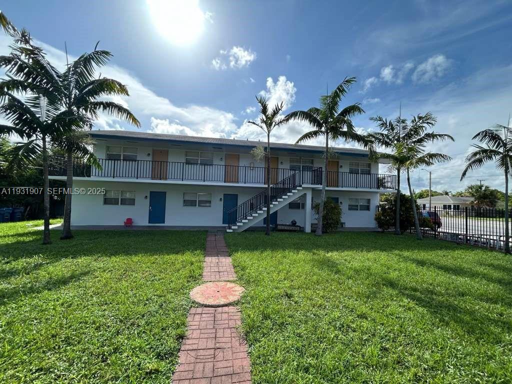   /  3960 sq. ft. $ 2025-12-17 0 foto