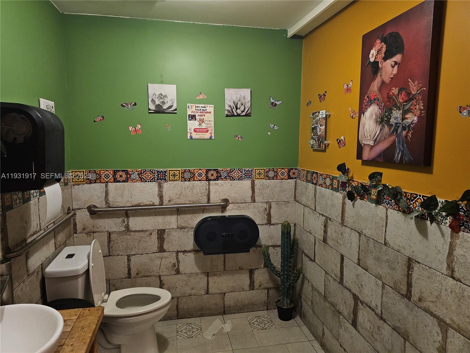 See details / sq. ft. $ 2025-12-17 0 Photo