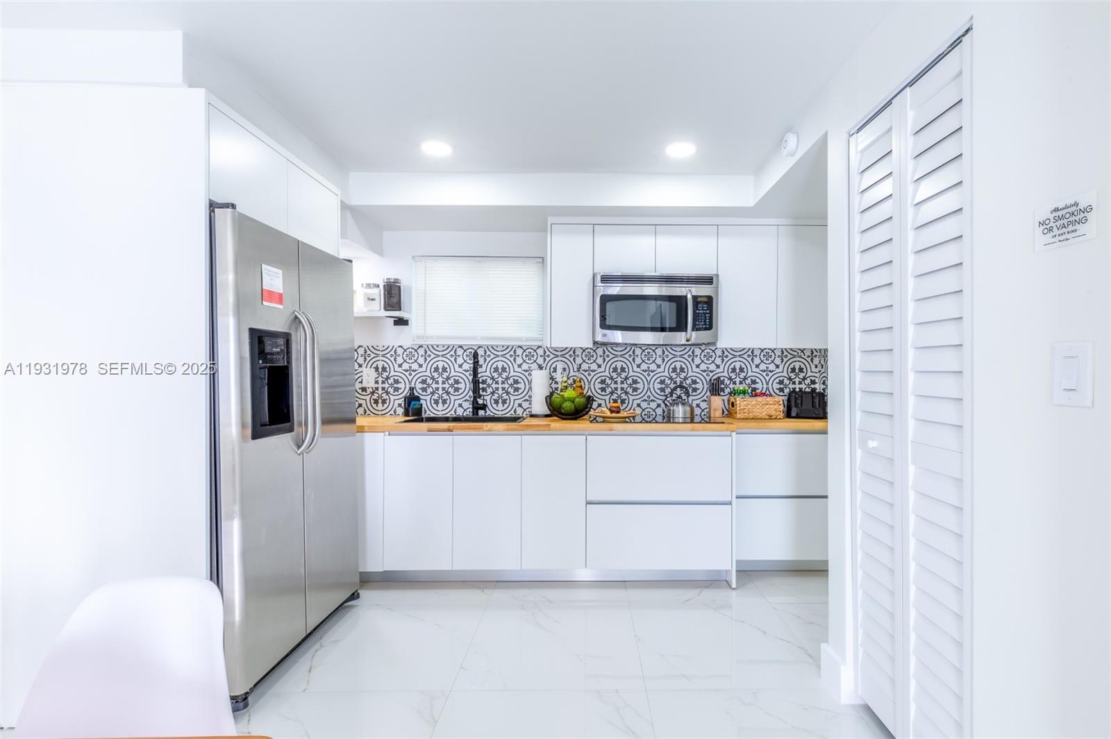   /  1160 кв.футов $ 2025-12-17 0 Фото