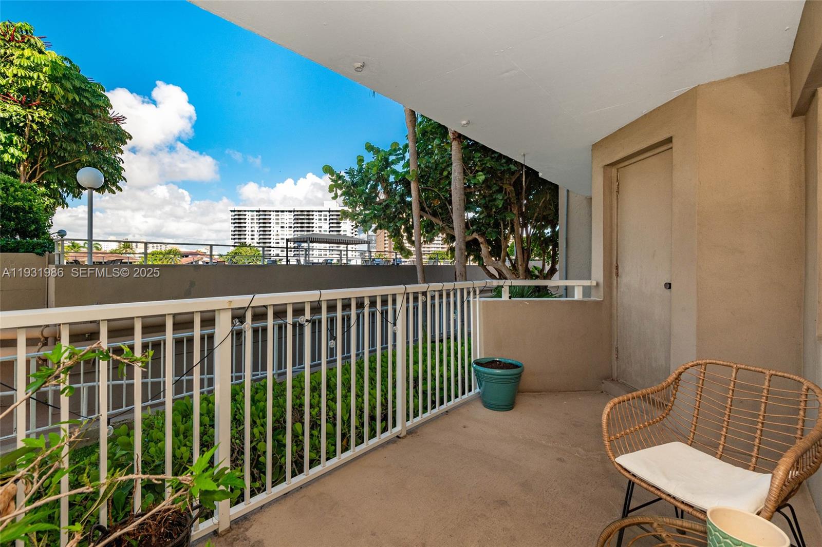 MR 2 / 2 1275 sq. ft. $ 2025-12-17 0 Photo