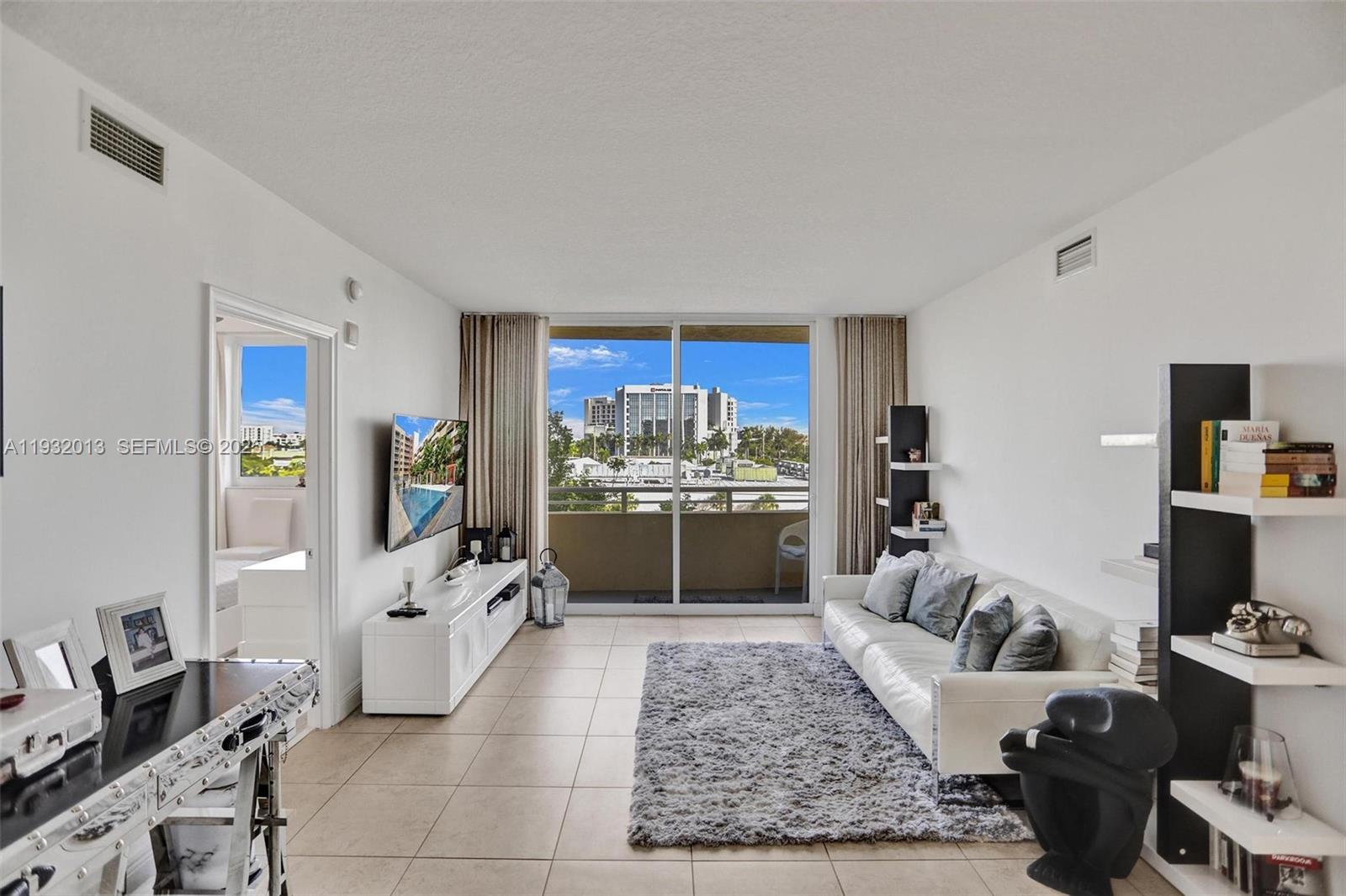 Photo of 18800 29th Ave  #403, Aventura, Florida, 33180 - 