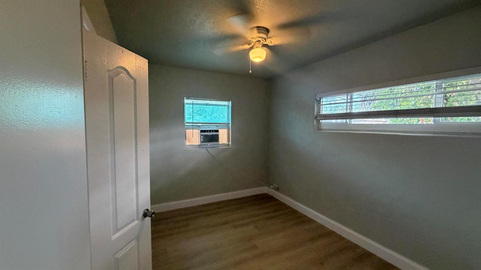 1-2  / 0 1071 sq. ft. $ 2026-05-12 0 foto