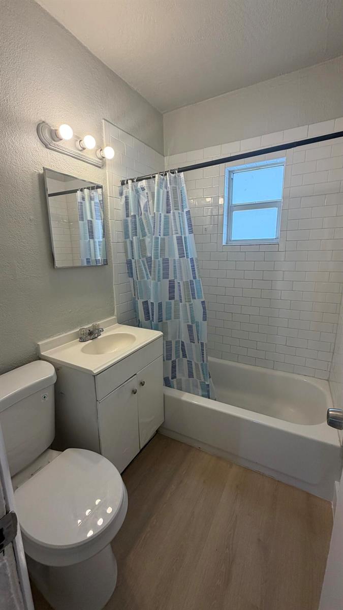 1-2  / 0 1071 sq. ft. $ 2026-05-12 0 foto