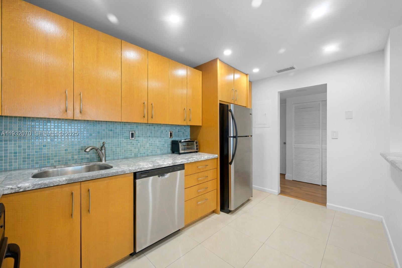 Photo of 19380 Collins Ave  #609, Sunny Isles Beach, Florida, 33160 - 