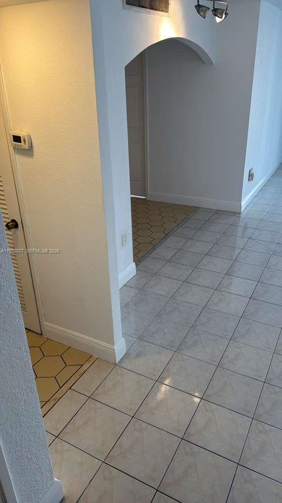 See details 209-3 2 / 2 1315 sq. ft. $ 2025-12-17 0 Photo