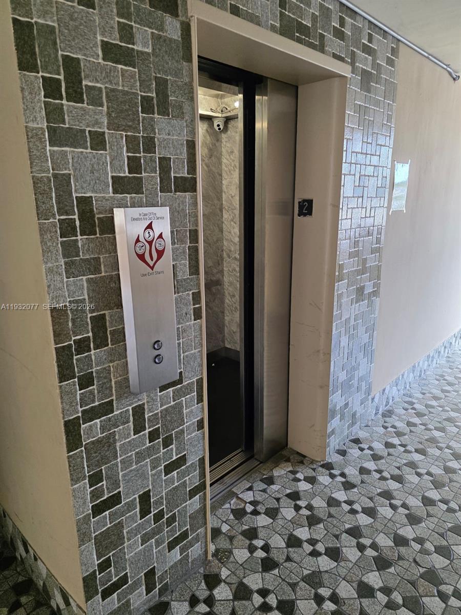 See details 209-3 2 / 2 1315 sq. ft. $ 2025-12-17 0 Photo