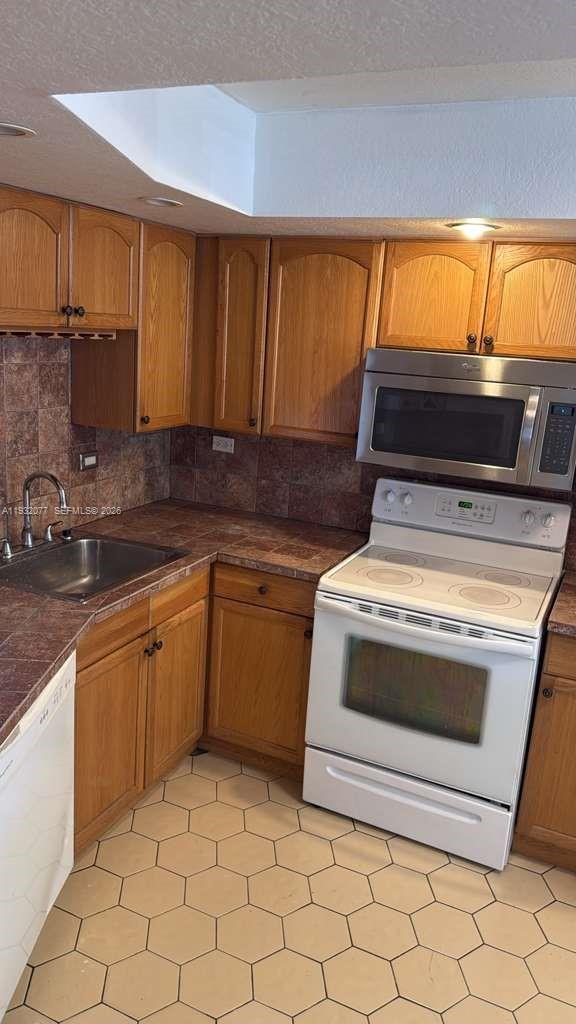 See details 209-3 2 / 2 1315 sq. ft. $ 2025-12-17 0 Photo