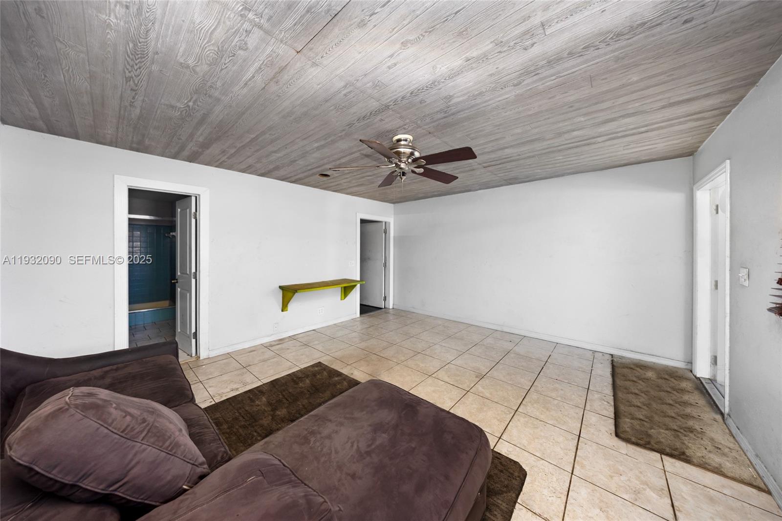   /   sq. ft. $ 2025-12-17 0 Photo