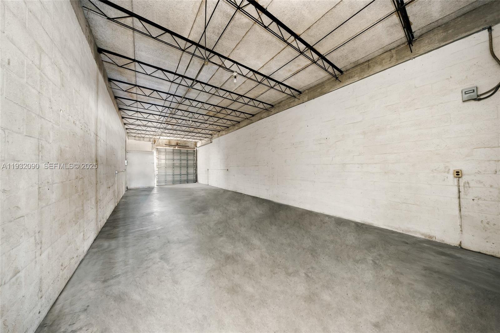   /   sq. ft. $ 2025-12-17 0 Photo