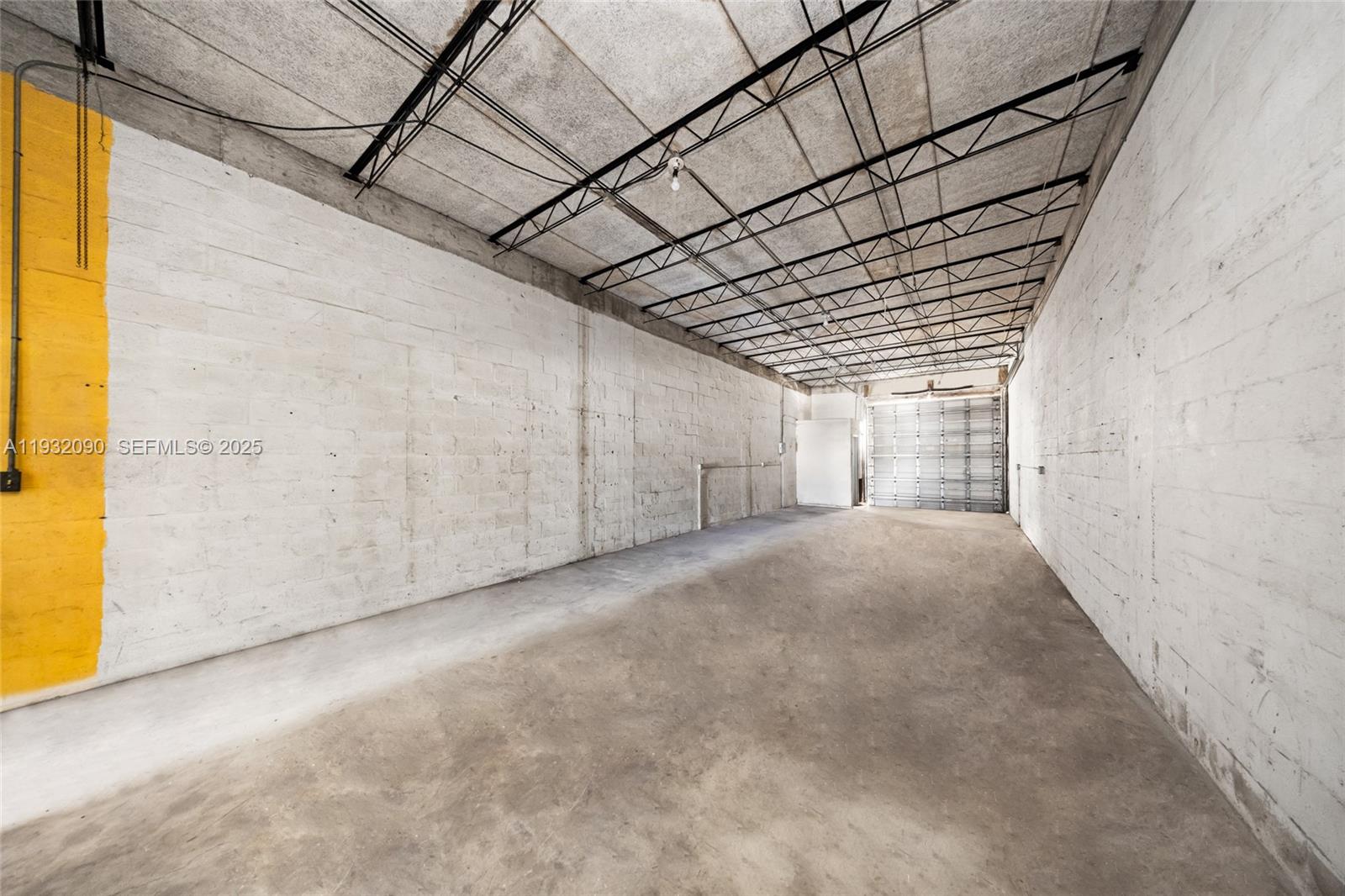   /   sq. ft. $ 2025-12-17 0 Photo