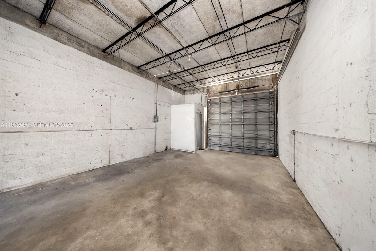   /   sq. ft. $ 2025-12-17 0 Photo