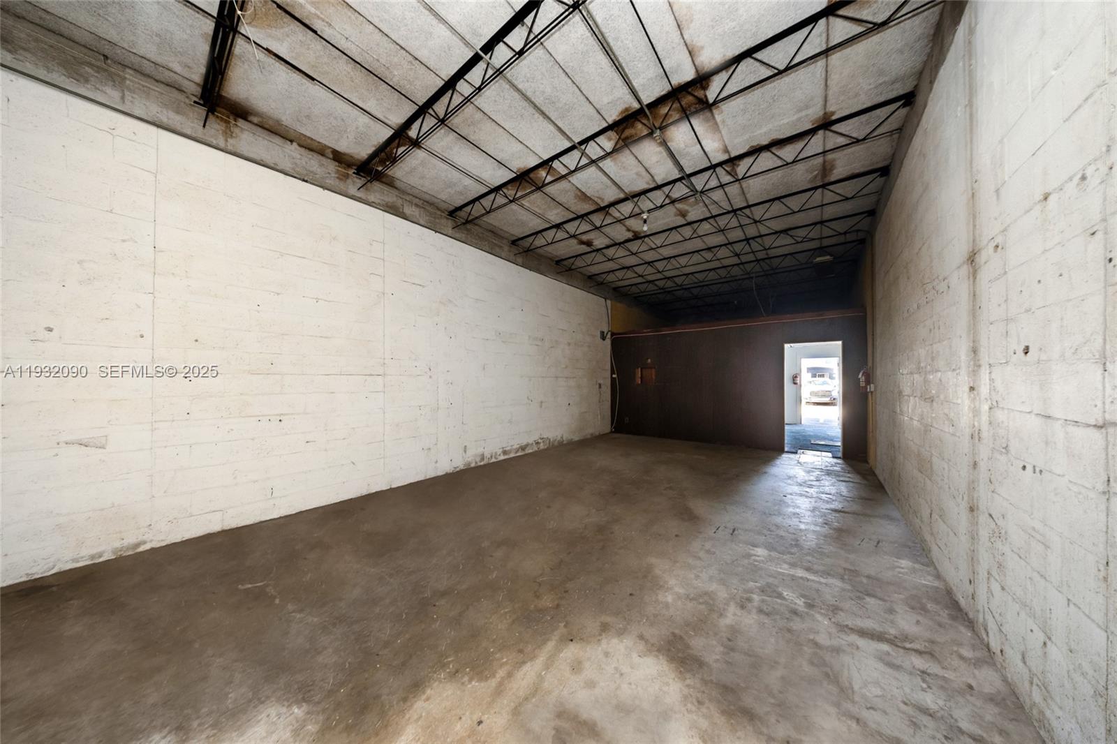   /   sq. ft. $ 2025-12-17 0 Photo