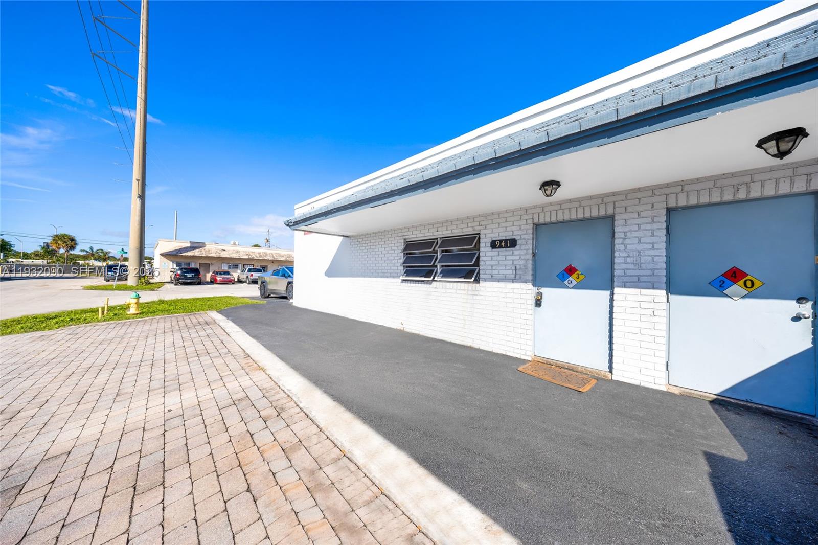   /   sq. ft. $ 2025-12-17 0 Photo