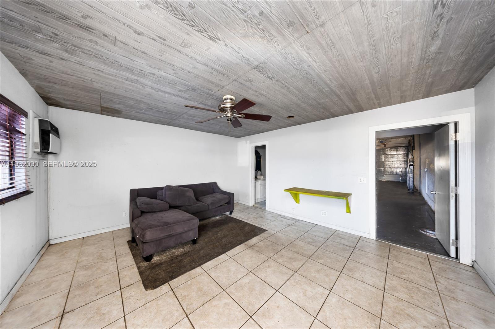   /   sq. ft. $ 2025-12-17 0 Photo