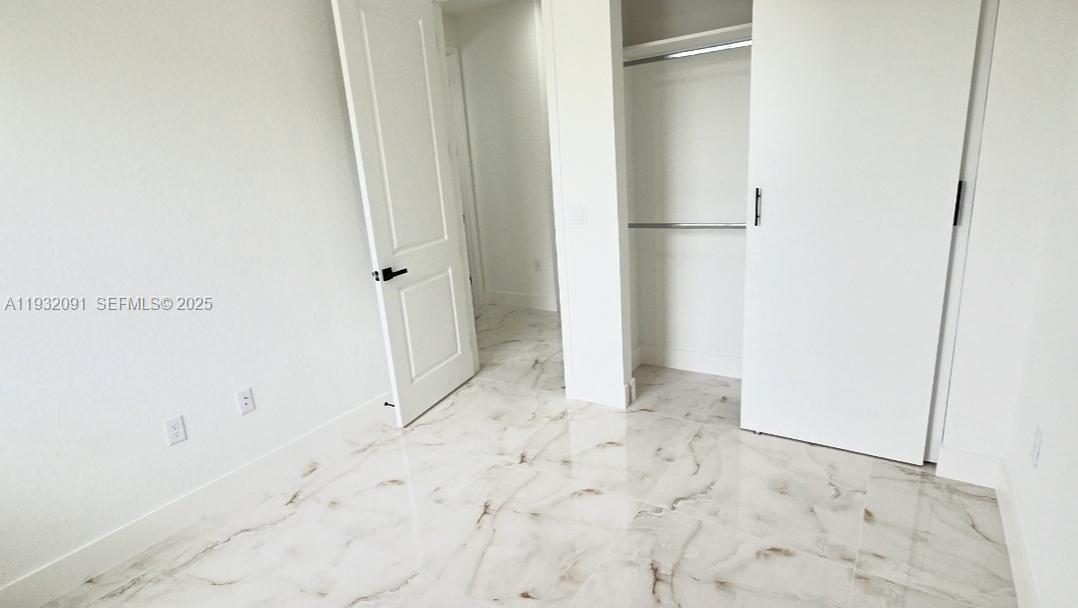 5012 3 / 3 1571 кв.футов $ 2025-12-17 0 Фото